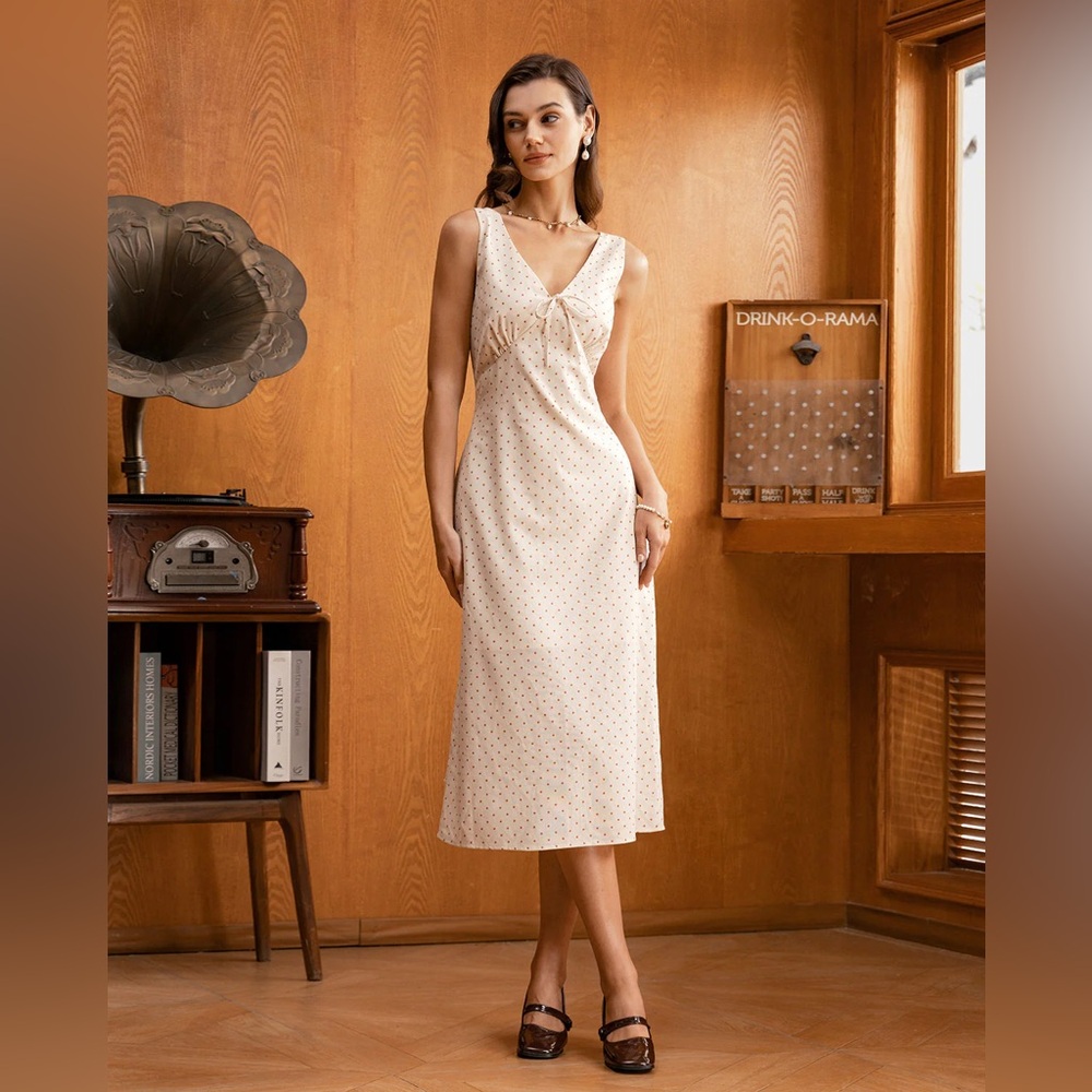 Rihoas Beige V-neck Ruched Sleeveless Midi Dress
